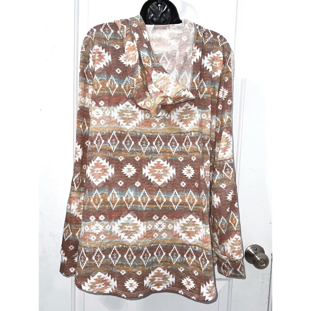 Haptics Aztec Pullover Long Sleeve Lightweight Hoodie with lace details - Picture 4 of 7